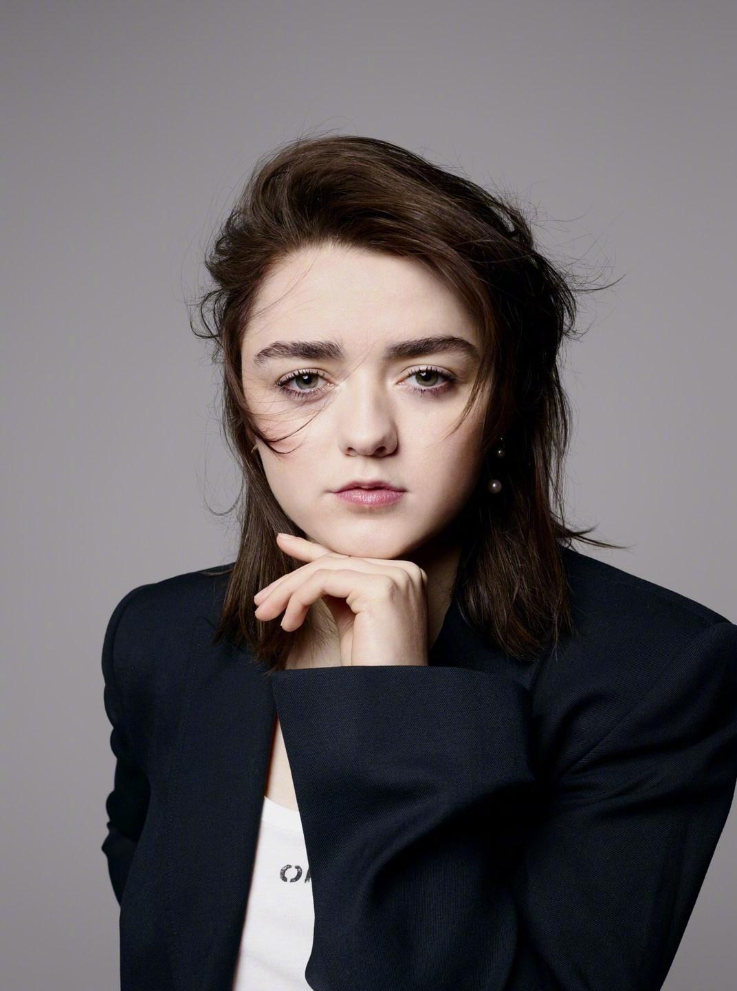 杂志大片 The Sunday Times Style July 2017 : Maisie Williams by Kerry Hallihan,